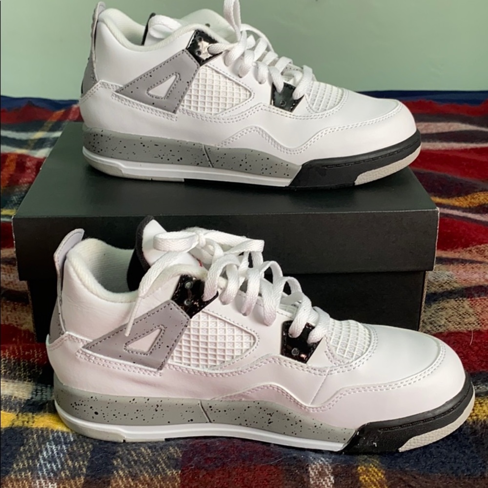 Jordan 4 White Cement (3y)